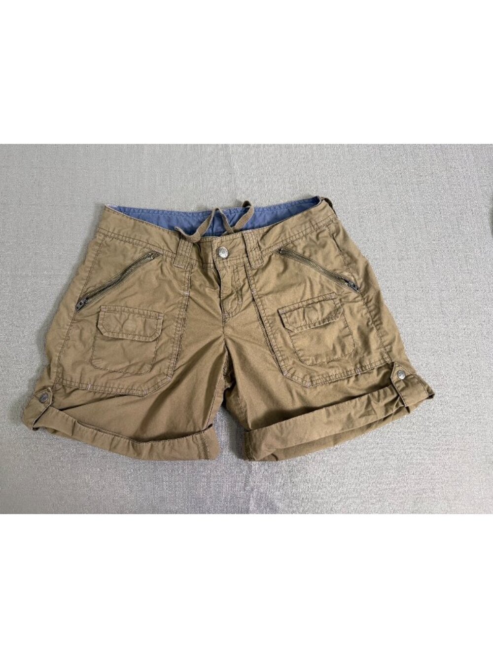 Athleta Womens Khaki Cargo Shorts Sze 2 Zip Pockets Granola Girl Hiking Outdoors